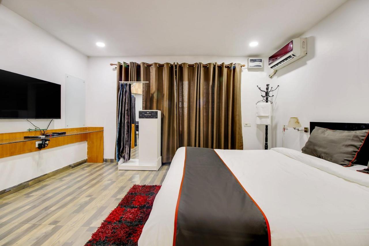 Oyo 2794 Hotel Plaza Inn グワーハーティー エクステリア 写真